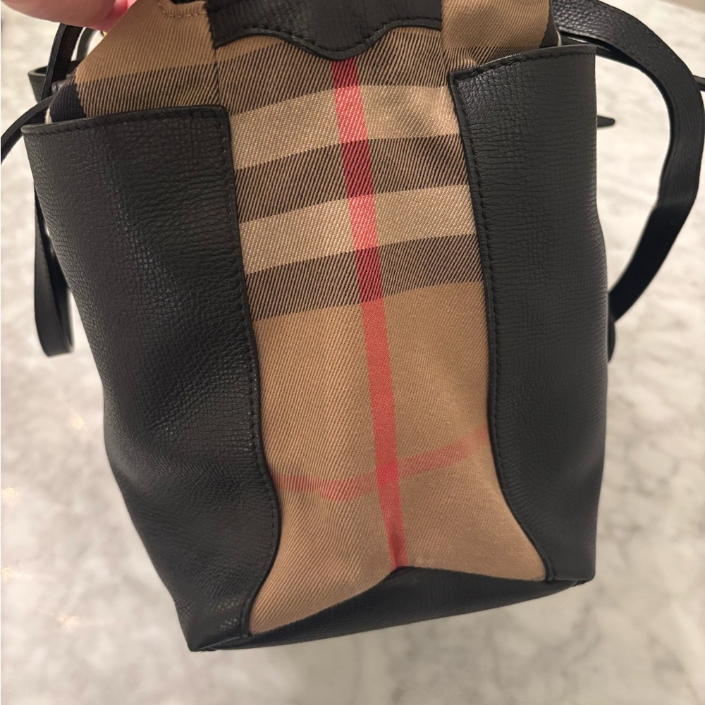 Burberry Black and Tan Baby Bag with Adjustable Strap - Picture 3 of 7